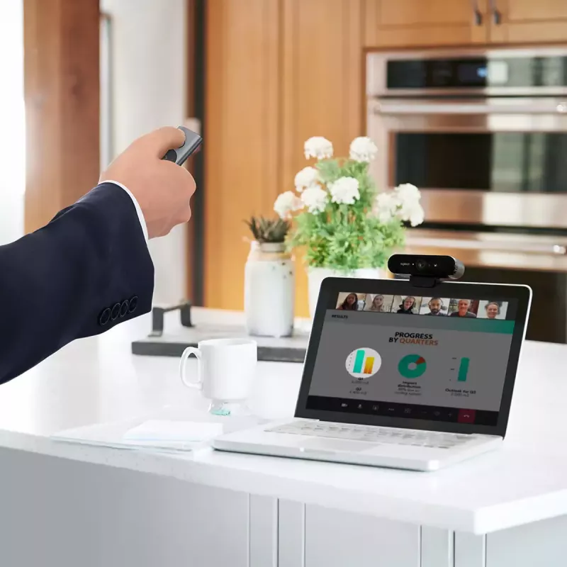 LOGITECH Spotlight esitluspult – kuldne
