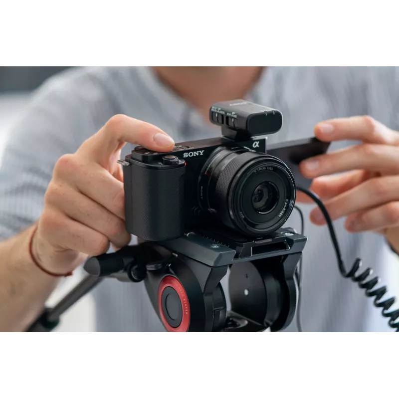 Sony α ZV-E10L MILC 24,2 MP CMOS 6000 x 4000 pikslit Must