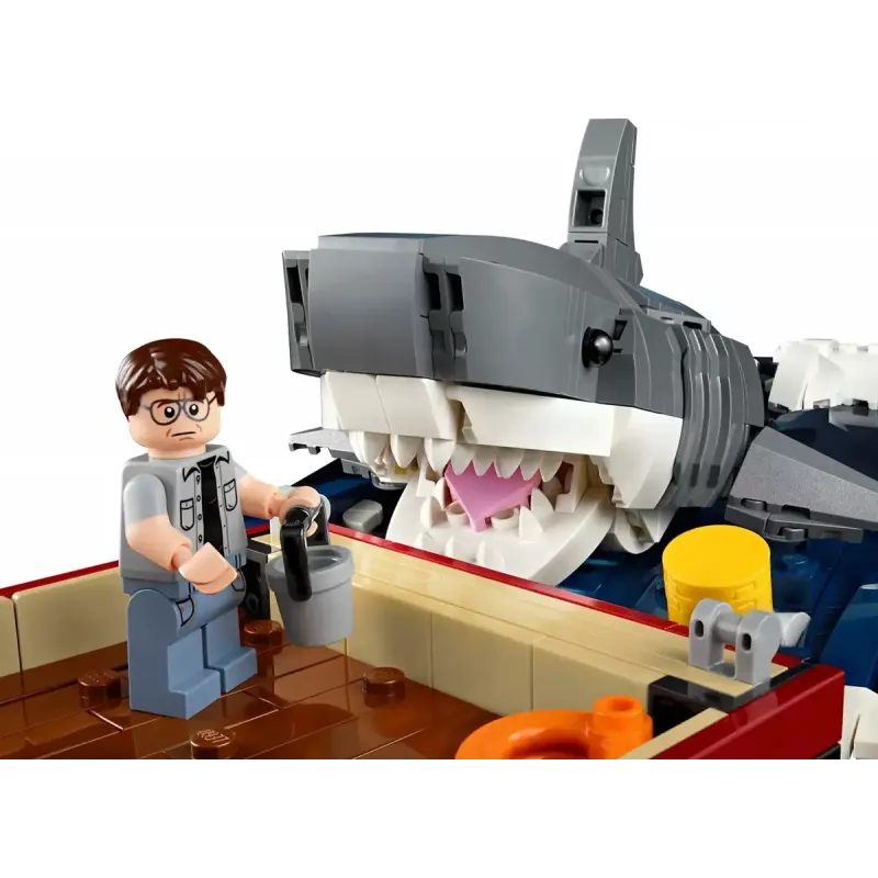 Konstruktsioonikomplekt LEGO Ideas 21350 Jaws komplekt — 1497 tükki, 3 minifiguuri, paat ja ikooniline hai, soovitatav vanus 18+