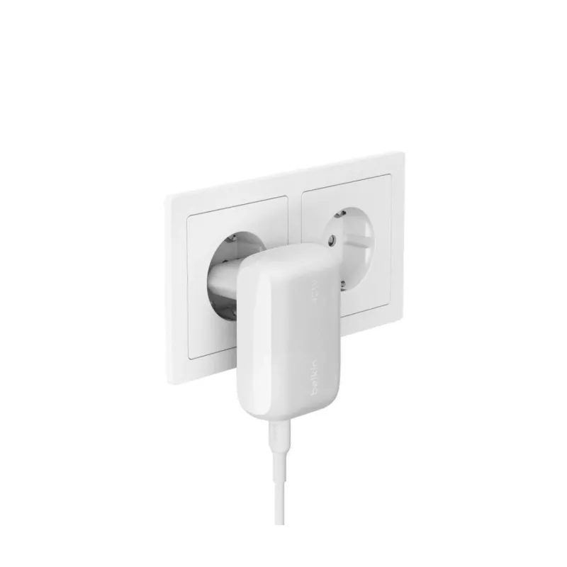 BELKIN Boostcharge 42w-30w USB-c+12w kahe pordiga seinavad laadija valge