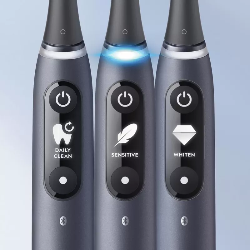 Oral-B iO elektriline hambahari Täiskasvanutele Pöörlev hambahari Must