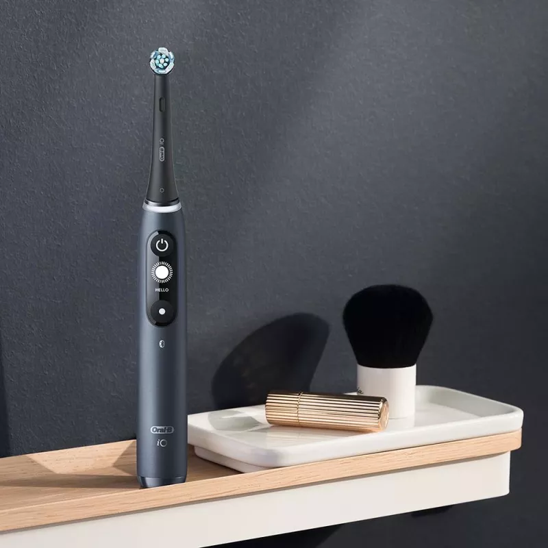 Oral-B iO elektriline hambahari Täiskasvanutele Pöörlev hambahari Must