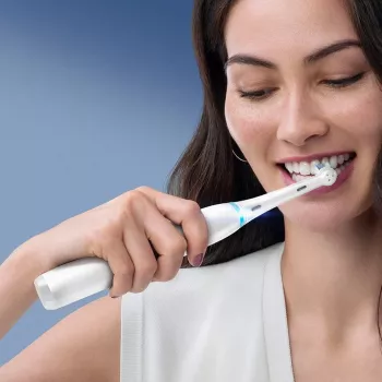 Oral-B iO elektriline hambahari Täiskasvanud Pöörlev hambahari Valge