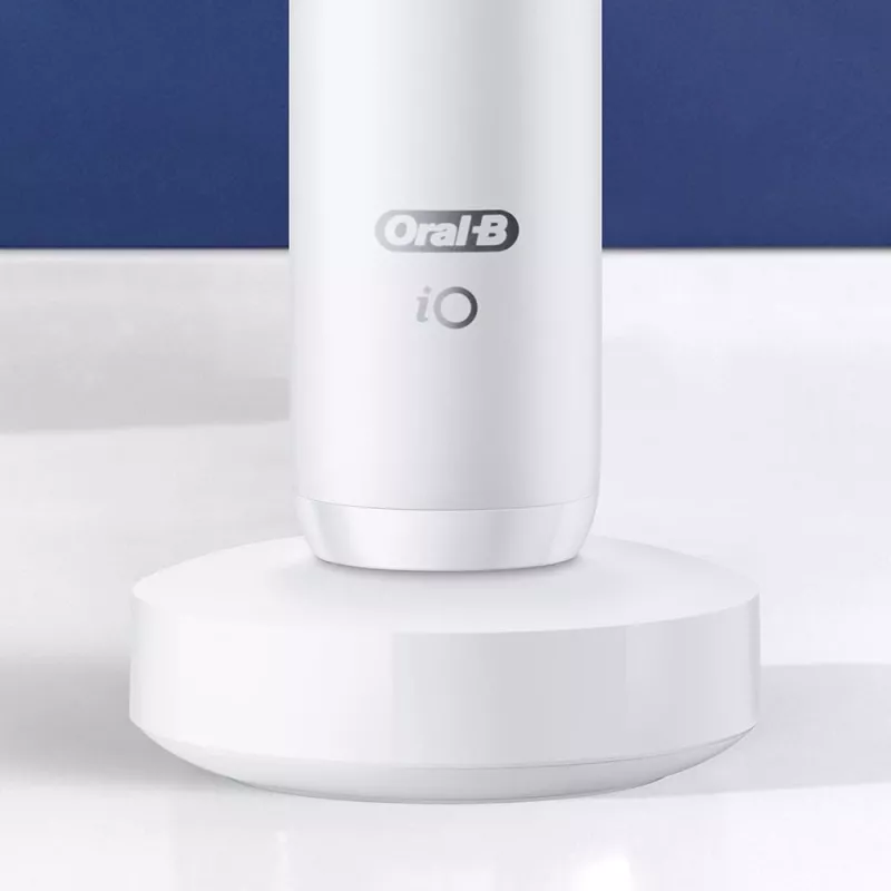 Oral-B iO elektriline hambahari Täiskasvanud Pöörlev hambahari Valge