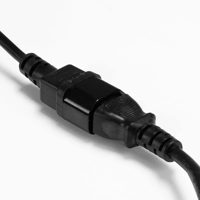 Lindy 0,5 m IEC pikenduskaabel, must