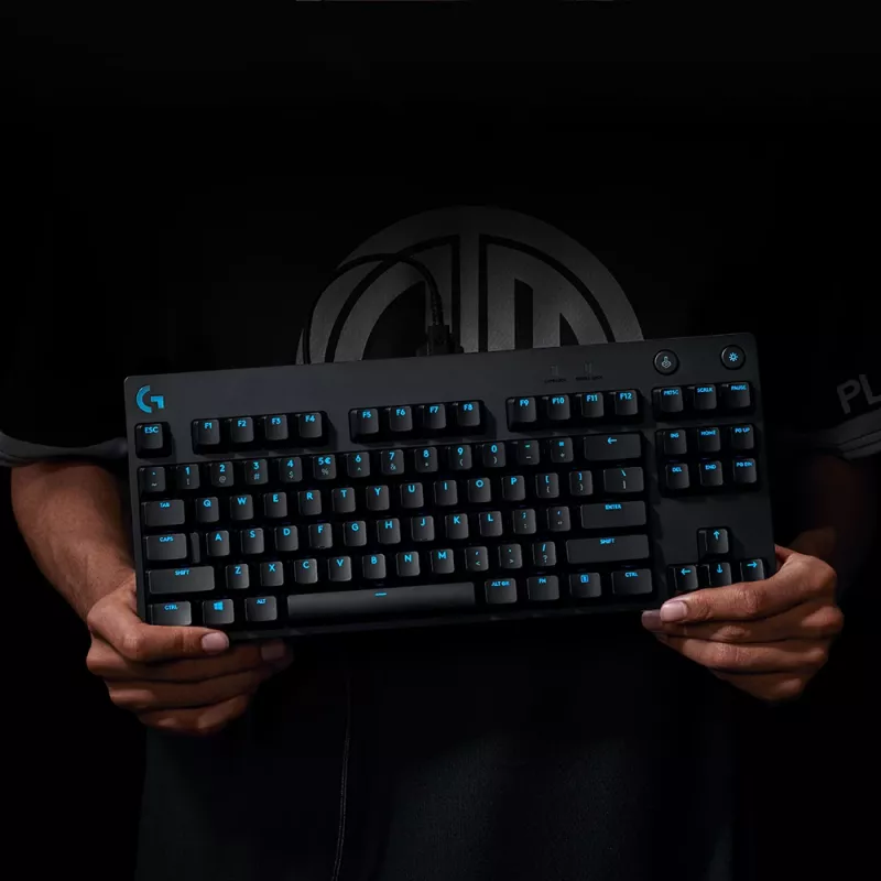 LOGITECH G PRO mehaaniline mänguklaviatuur must Qwertzu saksa