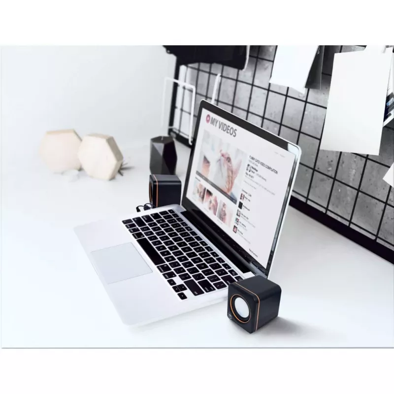 Manhattan 2600 Series Speaker System, Small Size, Big Sound, Two Speakers, Stereo, USB power, Output: 2x 3W, 3.5mm plug for sound, In-Line volume control, kaabel 0.9m, Must, Three Year Warranty
