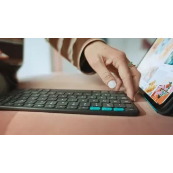 Klaviatuuriga folio-ümbris Logitech Flip Folio QWERTZ saksa keel iPad Pro/Air 11-tollisele, Bluetooth, Graphite, aku 90 mAh
