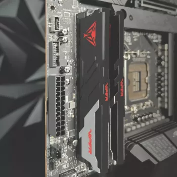 Lauaarvuti DDR5 muutmälu PATRIOT Viper Venom 64 GB (2x32 GB) 6000 MHz CL36 1,35 V jahutusradiaatoriga