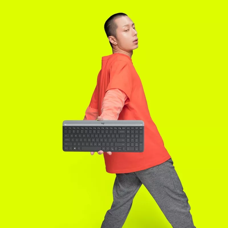 LOGITECH Slim juhtmeta klaviatuuri ja hiire komplekt MK470 - grafiit - AZERTY Belgia