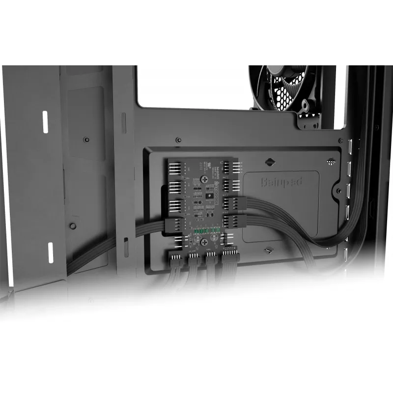 be quiet Dark Base 701 Must Midi Torn