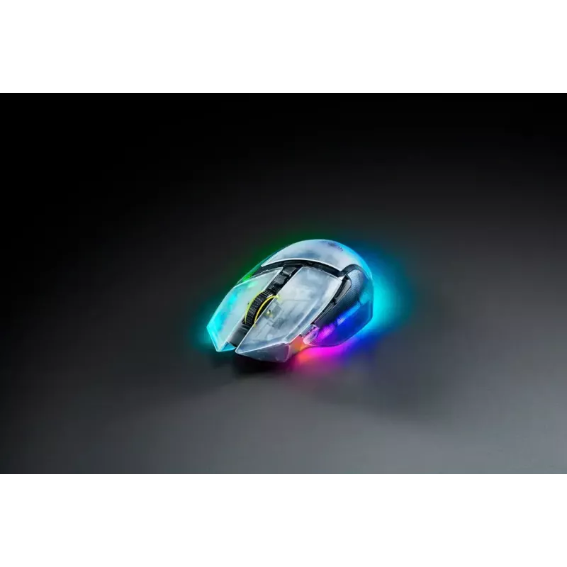 Gaming hiir Razer Basilisk V3 Pro 35K Phantom Valge Edition — optimeeritud mängupind optilistele ja laserhiirtele
