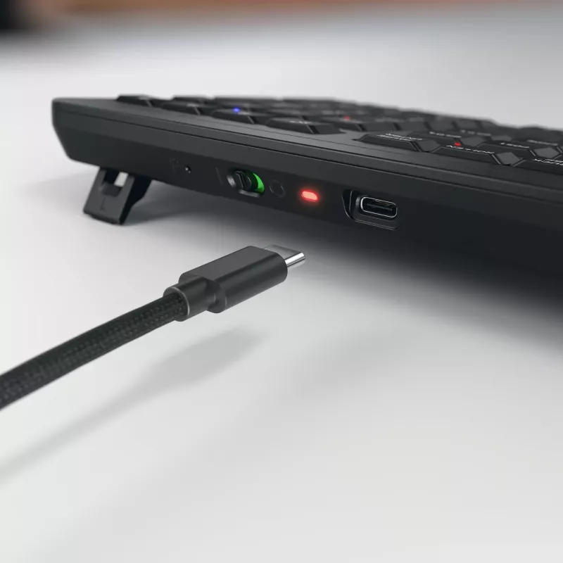 CHERRY Stream Ultimate klaviatuur Kodu/Kontor USB + RF juhtmevaba + Bluetooth QWERTZ Saksa Must