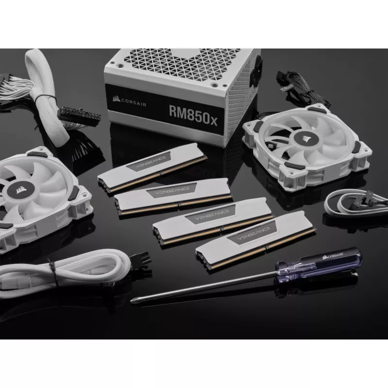 CORSAIR mälukomplekt 32GB (2x16GB) DDR5 DRAM 5200MT/s CL40 Vengeance - Valge