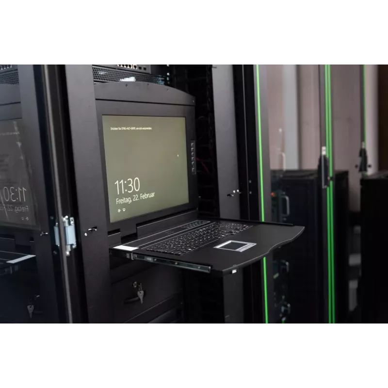 DIGITUS Moduleeritud 43,2 cm (17 inch) TFT konsool 8-pordilise KVM-iga RAL 9005 must - Qwerty US