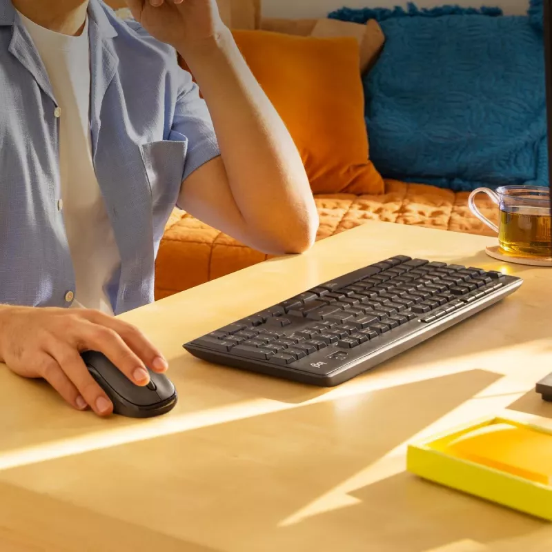 LOGITECH MK295 Vaikne juhtmevaba klaviatuuri/hiire komplekt - Grafiit - Qwertz Šveits/Luks