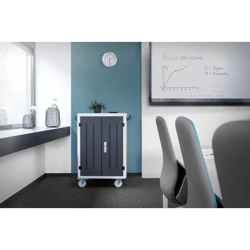 DIGITUS laadimiskäru 30 laadimisalusega, 15.6 tolli, must 1100 x 700 x 650 mm, sisaldab USB, PDU, ventilaator