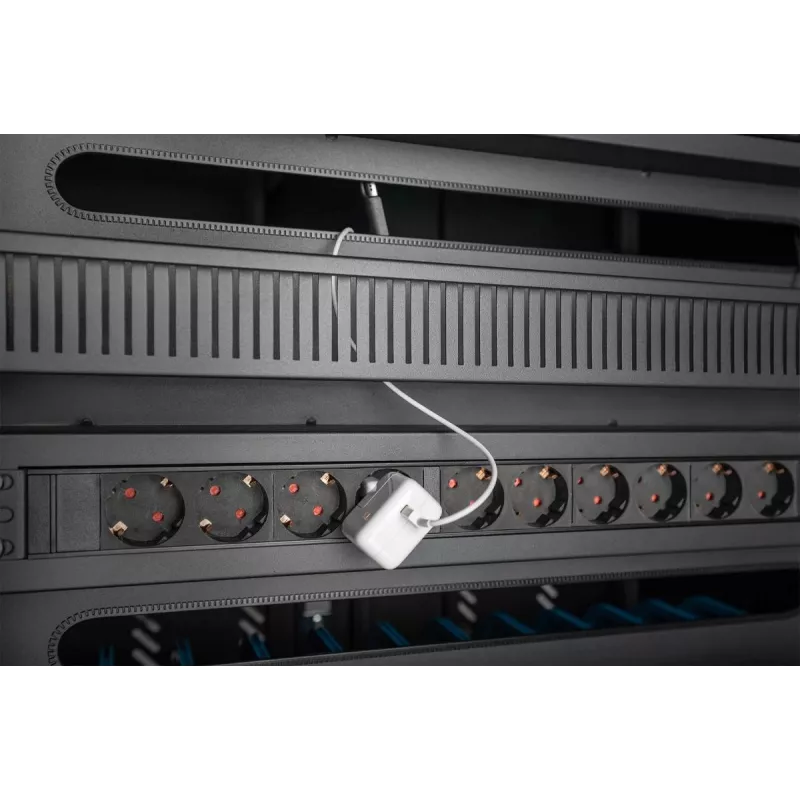 DIGITUS laadimiskäru 30 laadimisalusega, 15.6 tolli, must 1100 x 700 x 650 mm, sisaldab USB, PDU, ventilaator