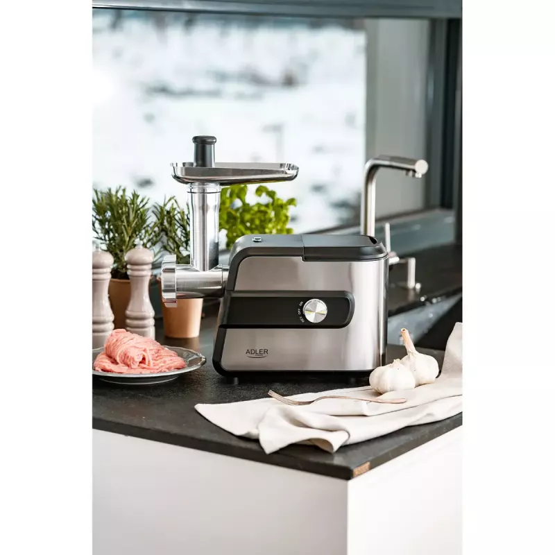 Mincer Adler AD 4813 2000 W Must Silver