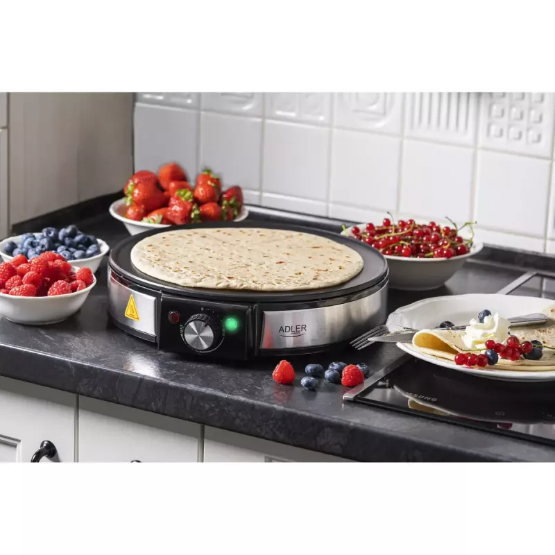 Pannkoogimasin Adler AD 3058 1600 W Must Roostevaba teras