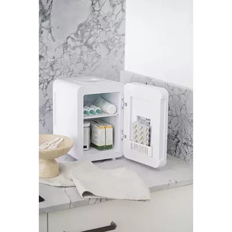 Eraldiseisev minikülmik Adler AD 8085, 4 L, parempoolne hing, peegeluks, 220–240V/12V