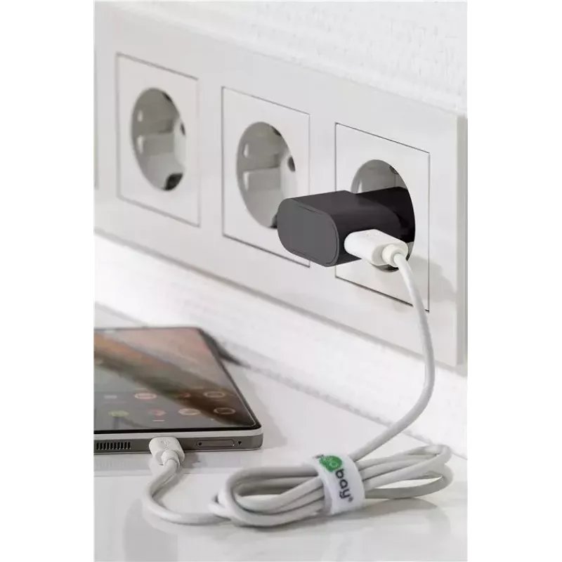 Siselaadija GOOBAY 45298 – universaalne USB 5V 1m, AC 100–240V, 5 W, must