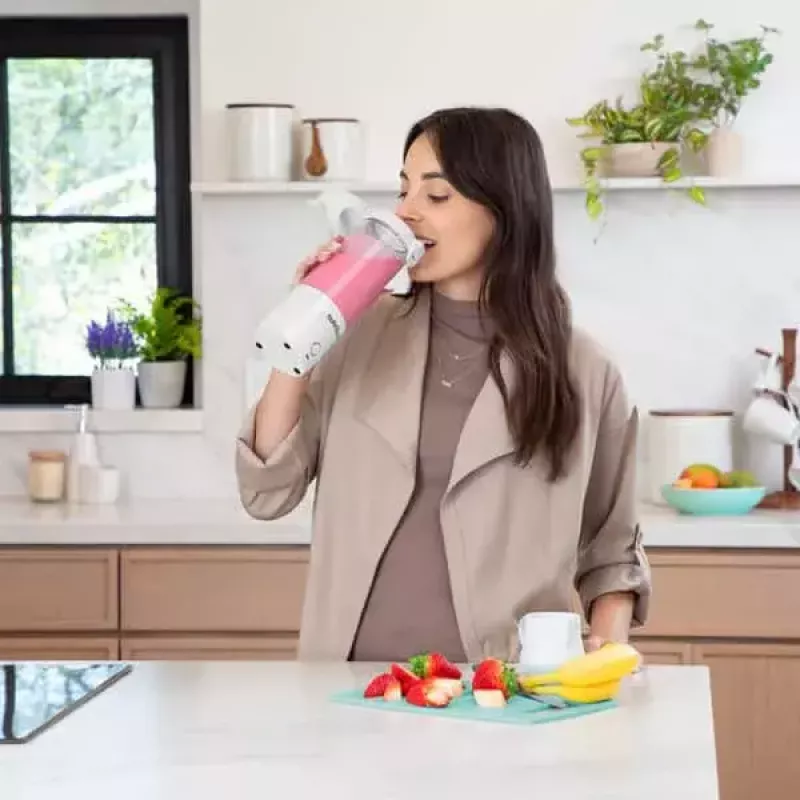 Sport blender NUTRIBULLET Portable 0,475 L valge Tritani kausi ja roostevabast terasest teradega, akutoitel