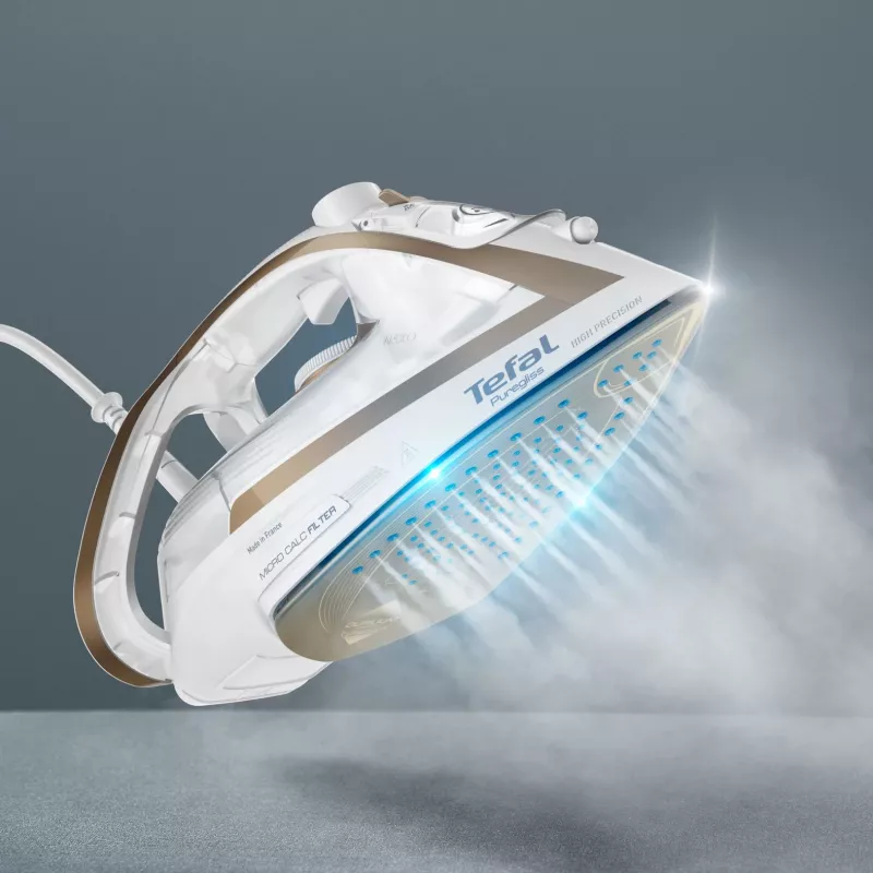 Tefal Puregliss FV8042 Kuiv- ja aurutriikraud Durilium AirGlide Autoclean tallaga 3000 W pronks, valge