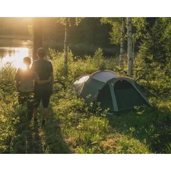 Telk Outwell Earth 2 — kaheinimesetelk, kompaktne kahe magamiskohaga matkatelk, roheline
