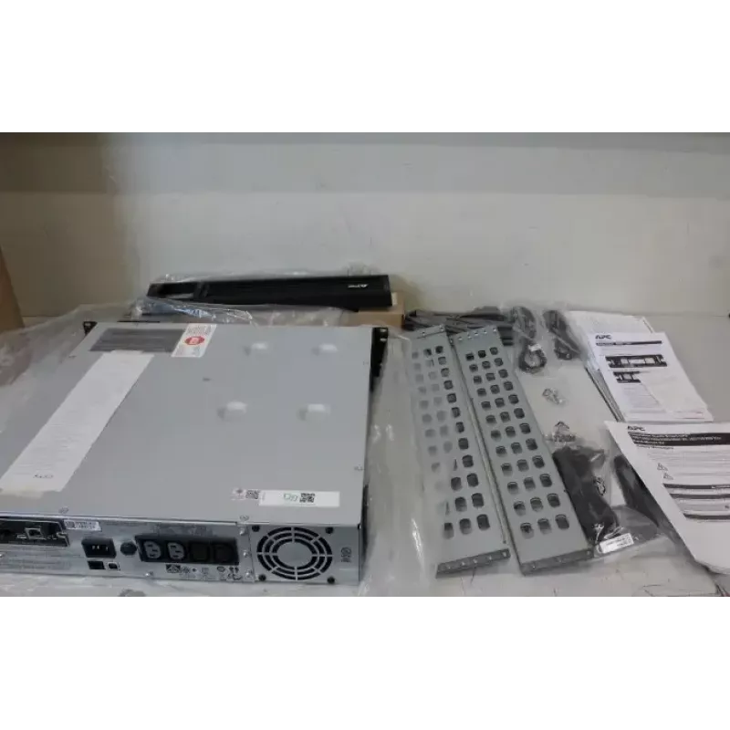 UPS Schneider Electric SMT1500RMI2UNC 1500VA Rackmount 2U 4× IEC C13 pistikupesaga