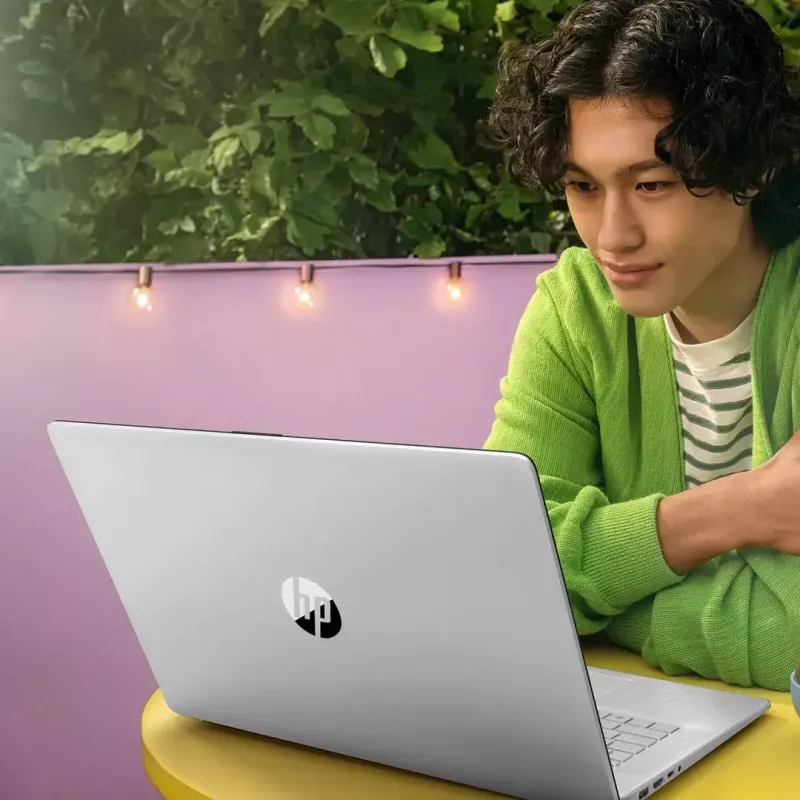 Sülearvuti HP 17-cp3114nw 17,3 tolli Ryzen 7 7730U 16GB 512GB Win11Home