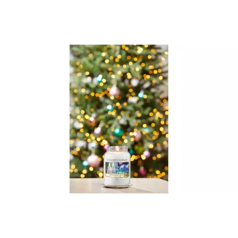 Yankee Candle Signature Magical Bright Lights suur purgiküünal, 567 g