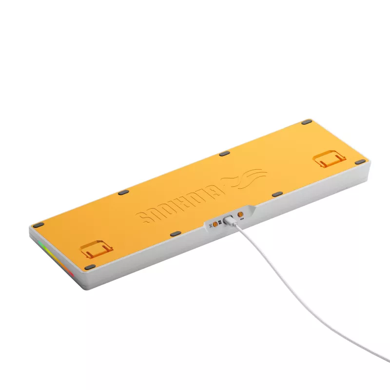 Mehaaniline täissuuruses (100%) juhtmega klaviatuur GLORIOUS GMMK 3 HE — valge, USB, QWERTY, RGB
