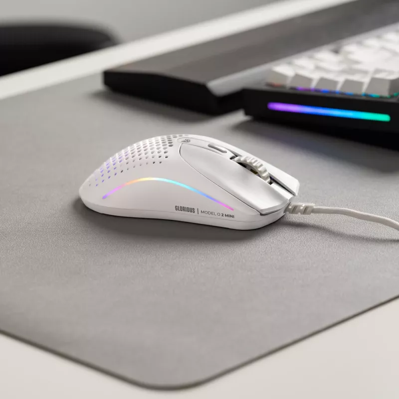 Glorious Gaming Glorious Model O 2 Mini - Matt valge, paremakäeline, optiline, USB Type-A, 26000 DPI, valge