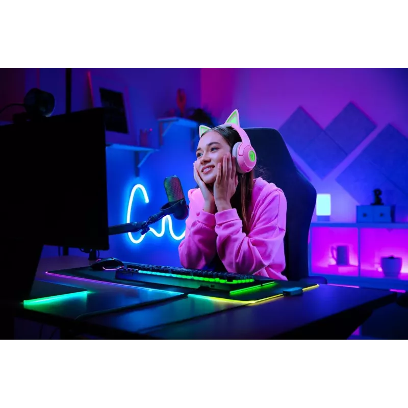 RAZER Seiren V3 Chroma lauamikrofon - must