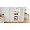 Sisseehitatud külmik-sügavkülmik Bosch Serie 2 KIV86NSE0 — 267 L, alumine sügavkülmik, valge, 177,2×54,1×54,8 cm, energiaklass E