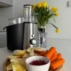 Tsentrifuugimahlapress MPM MSO-18-M, 1000 W mootor, 1 L mahlaanum, 2-astmeline juhtimine, roostevaba teras, must/hõbedane