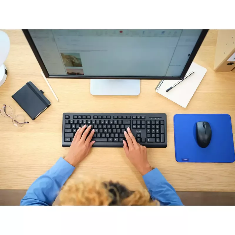 Juhtmevaba klaviatuuri ja hiire komplekt TRUST Primo — täissuuruses QWERTY USA inglise klaviatuur, RF USB-A vastuvõtja, 1200 DPI optiline hiir, must