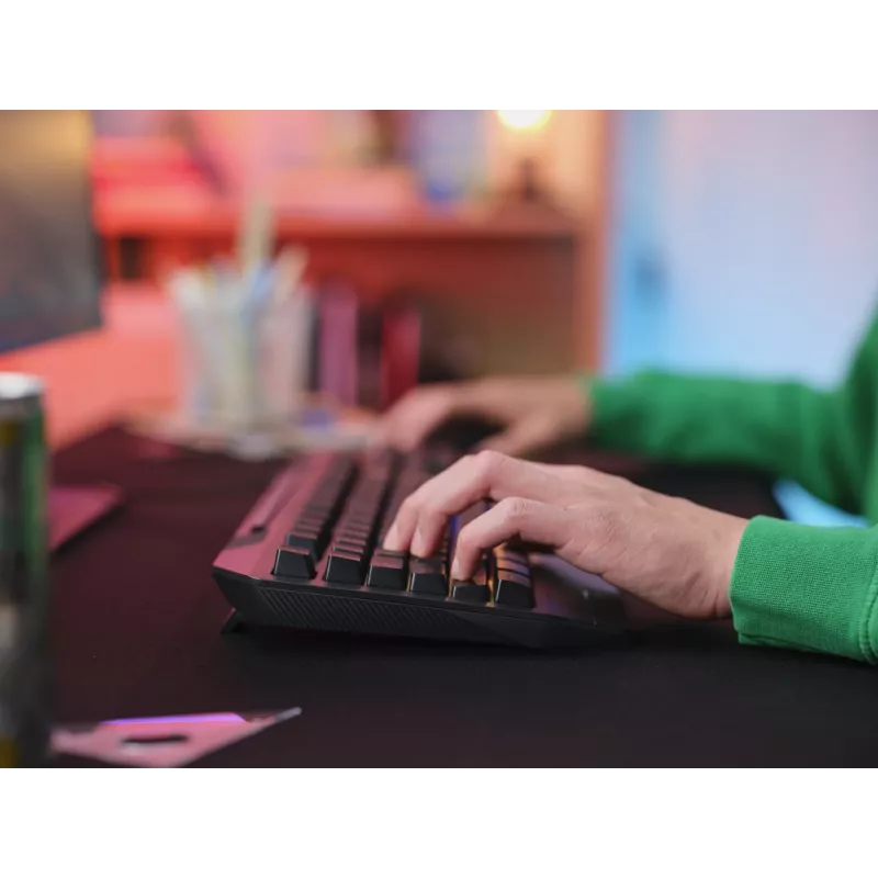 Juhtmega mänguklaviatuur TRUST GXT 836 Evocx USB QWERTY US English, RGB-taustvalgustus, randmetugi, 114 klahvi, 110% paigutus