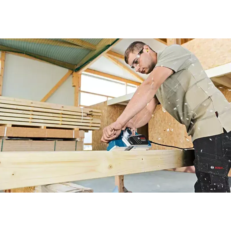 Bosch GHO 26-82 D Professional must, sinine, hõbedane 16500 p/min 710 W