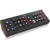 Süntesaator Behringer Model D Must korpuse värv Must Toiteallikas DC AC