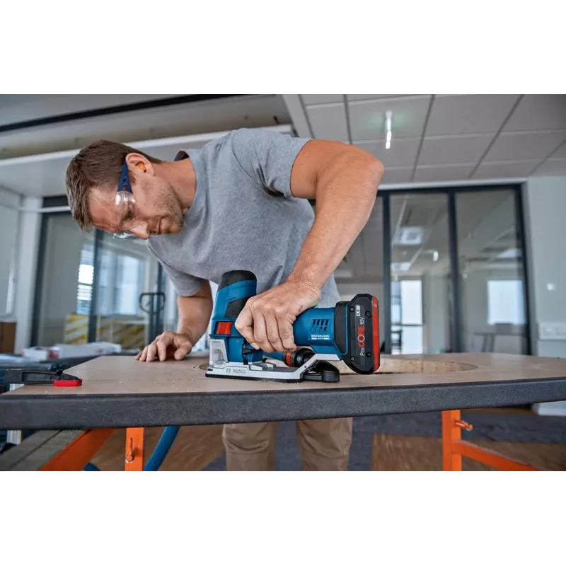 Bosch 0 615 990 N36 elektritööriistade kombokomplekt Aku