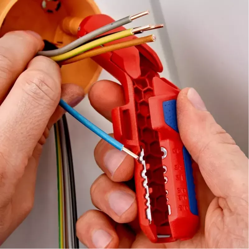 Kaablipuhastaja Knipex ErgoStrip 16 95 02 SB