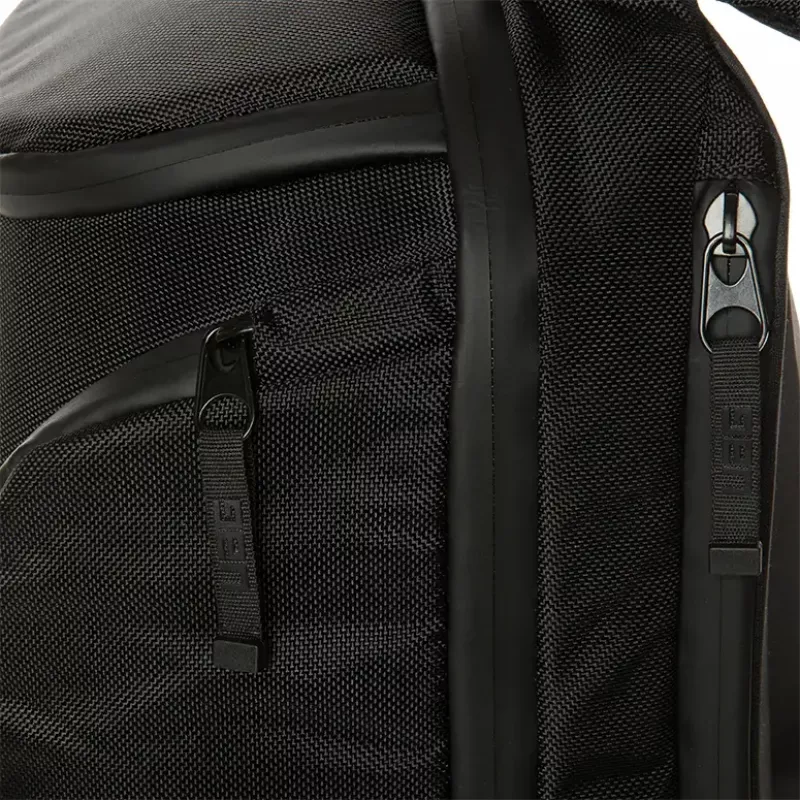 Urban Armor Gear Standard Issue seljakott Mugav seljakott Must