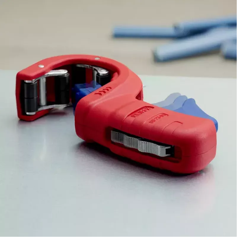 Torulõikur Knipex 90 23 01 BK terasest tera plastikust käepide 165 mm