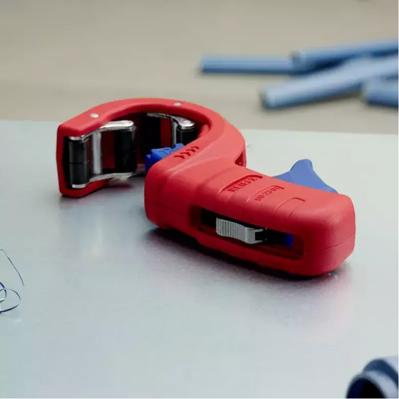 Torulõikur Knipex 90 23 01 BK terasest tera plastikust käepide 165 mm