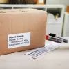 DYMO Authentic LabelWriter mitmeotstarbelised sildid 32 mm x 57 mm 6 rulli, igas 1 000 kergesti eemaldatavat silti (6 000 tk) isekleepuvad LabelWriteri sildimasinatele