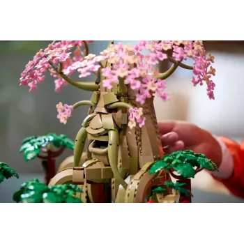 LEGO komplekt The Legend of Zelda Great Deku Tree 2-in-1 (77092) — 2500 detaili, 4 minifiguuri, 330 mm kõrgus