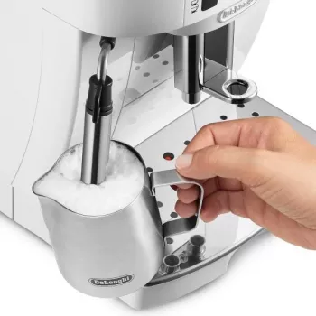 Kombinespressomasin De’Longhi Magnifica S ECAM 21.117.B 1,8 L veepaak, 250 g oa punker, 15 bar