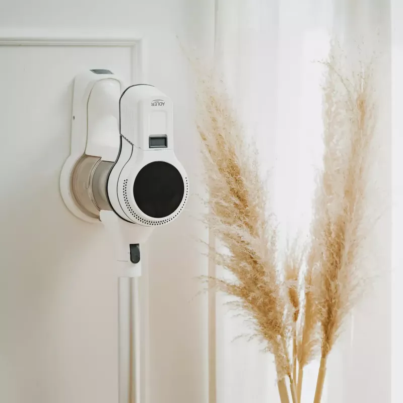 Juhtmeta tolmuimeja Adler AD 7064 2in1 — max 350 W, imemisvõimsus 13 000 Pa, 2000 mAh aku, kuiv- ja märgpuhastus, 0,6 l tolmumahuti, 0,15 l veepaak, LED-puuteekraan, 4 režiimi